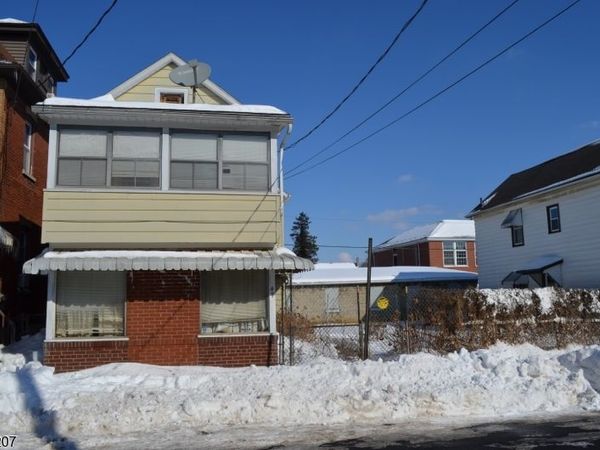 47 Lewis St, Phillipsburg, NJ 08865