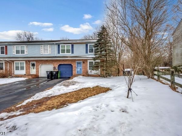 80 Lenape Trl, Washington, NJ 07882