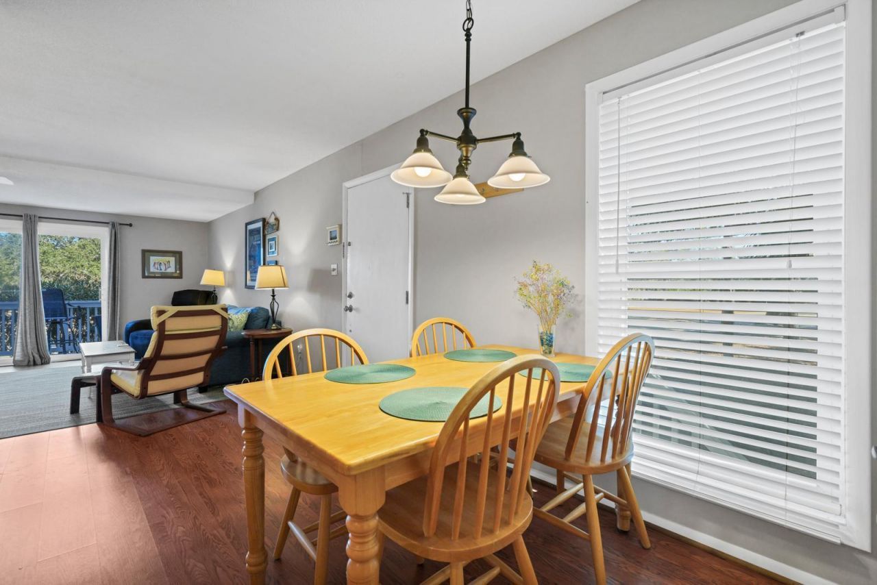 258 Driftwood Lane Photo 10