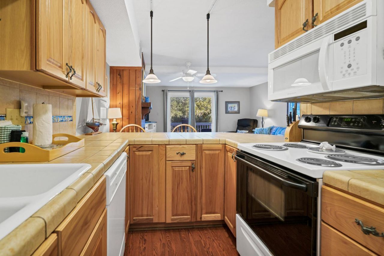 258 Driftwood Lane Photo 12