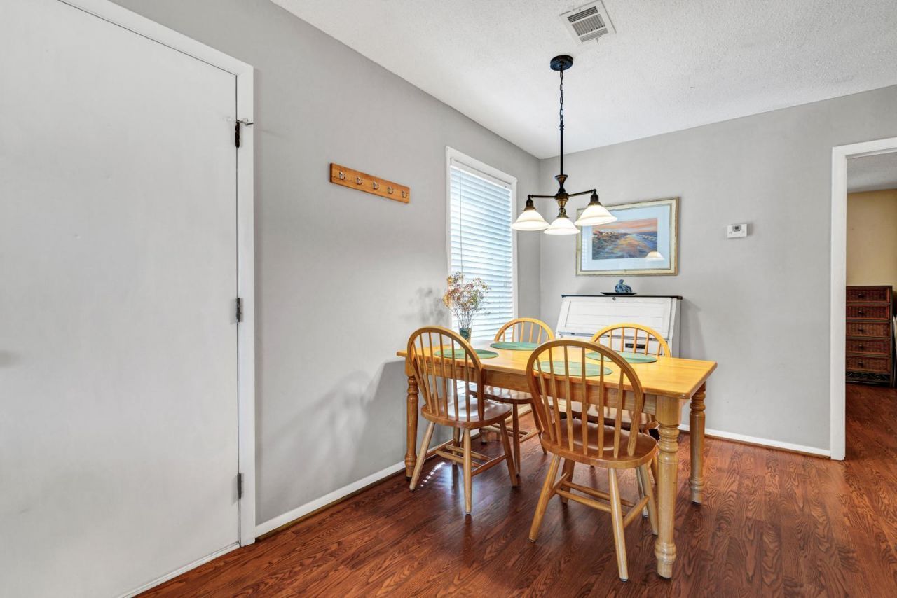 258 Driftwood Lane Photo 9