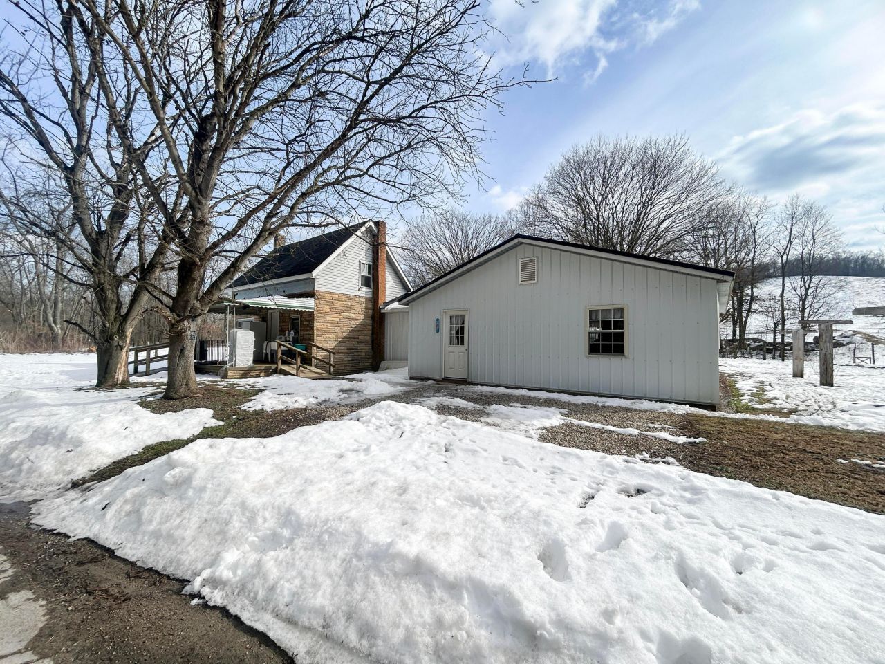 18474 Frampton Road, Frazeysburg, OH 43822 Main Photo