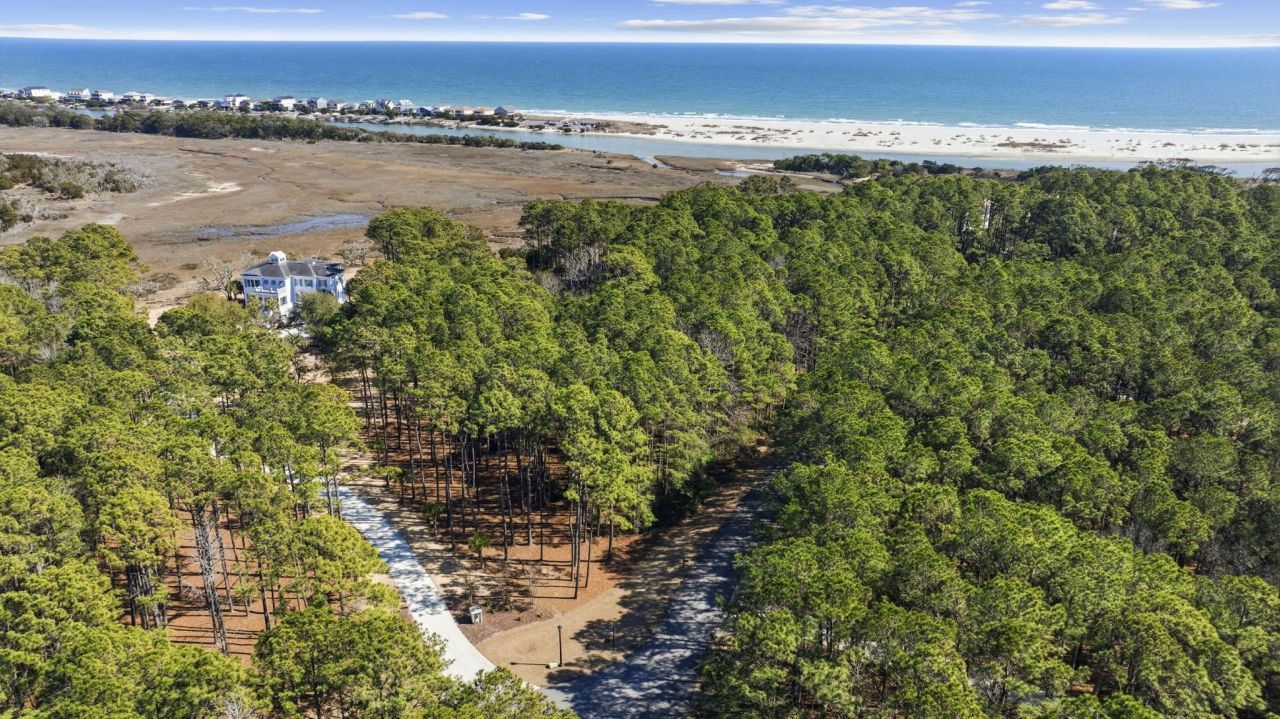 3160 Vanderbilt Blvd. Photo 3