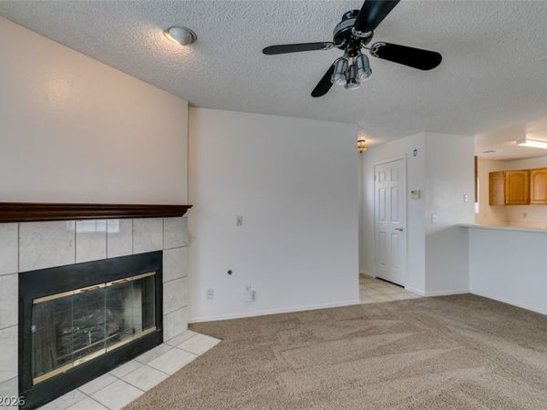 1375 E Hacienda Avenue, Unit 211, Las Vegas, NV 89119