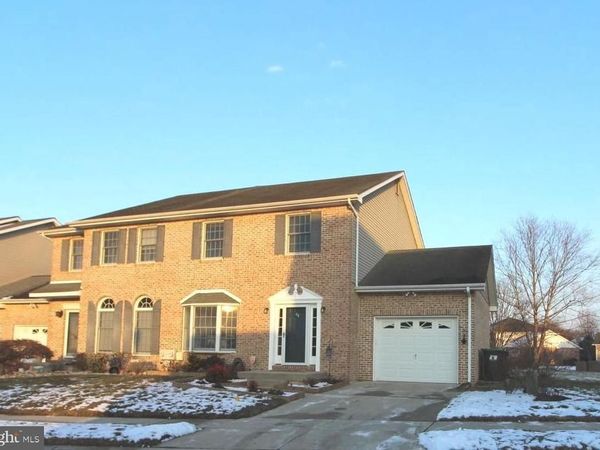 48 MARBLE HOUSE DRIVE, BEAR, DE 19701