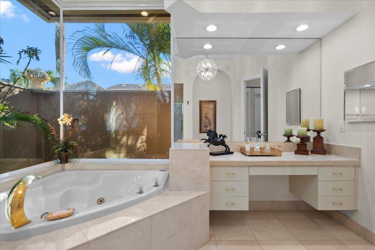 1338 Breakers West Boulevard, West Palm Beach, FL 33411 Photo