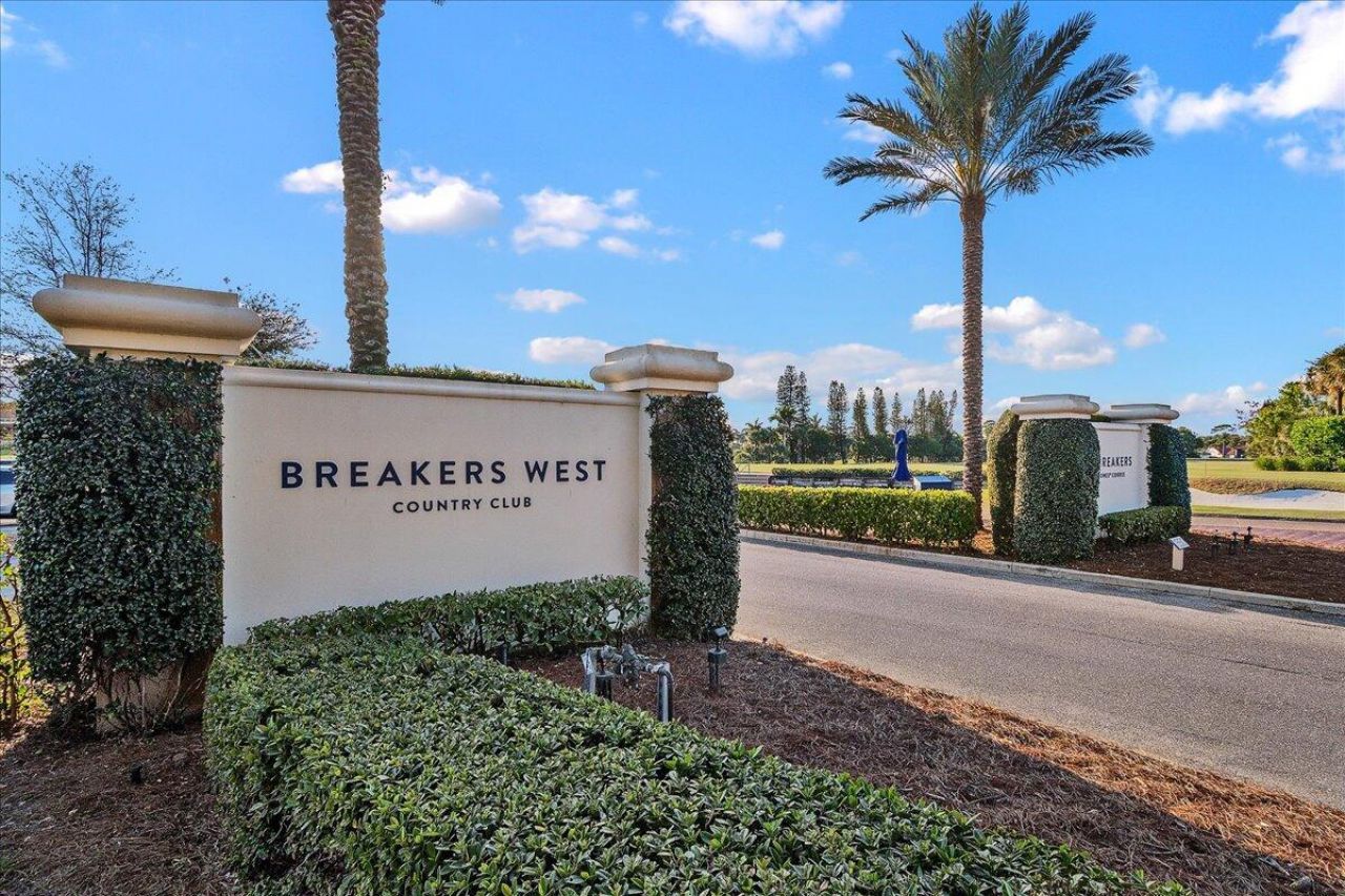 1338 Breakers West Boulevard, West Palm Beach, FL 33411 Photo