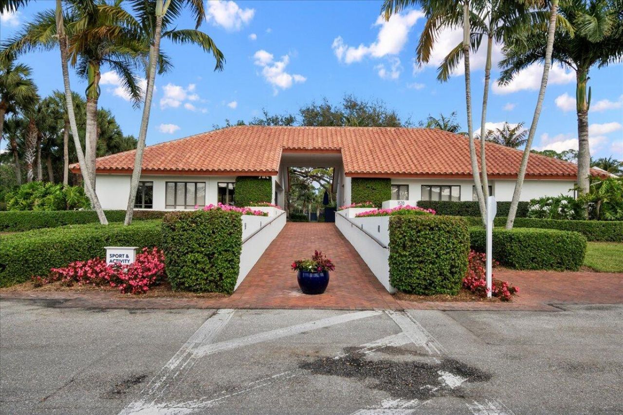 1338 Breakers West Boulevard, West Palm Beach, FL 33411 Photo