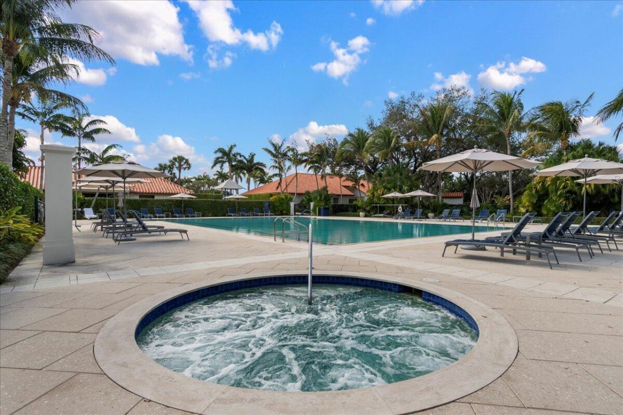 1338 Breakers West Boulevard, West Palm Beach, FL 33411 Photo