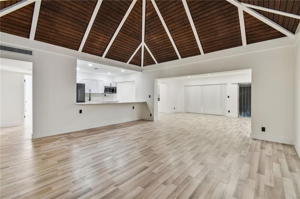 5704 S Travelers Palm, Tamarac, FL 33319 Photo