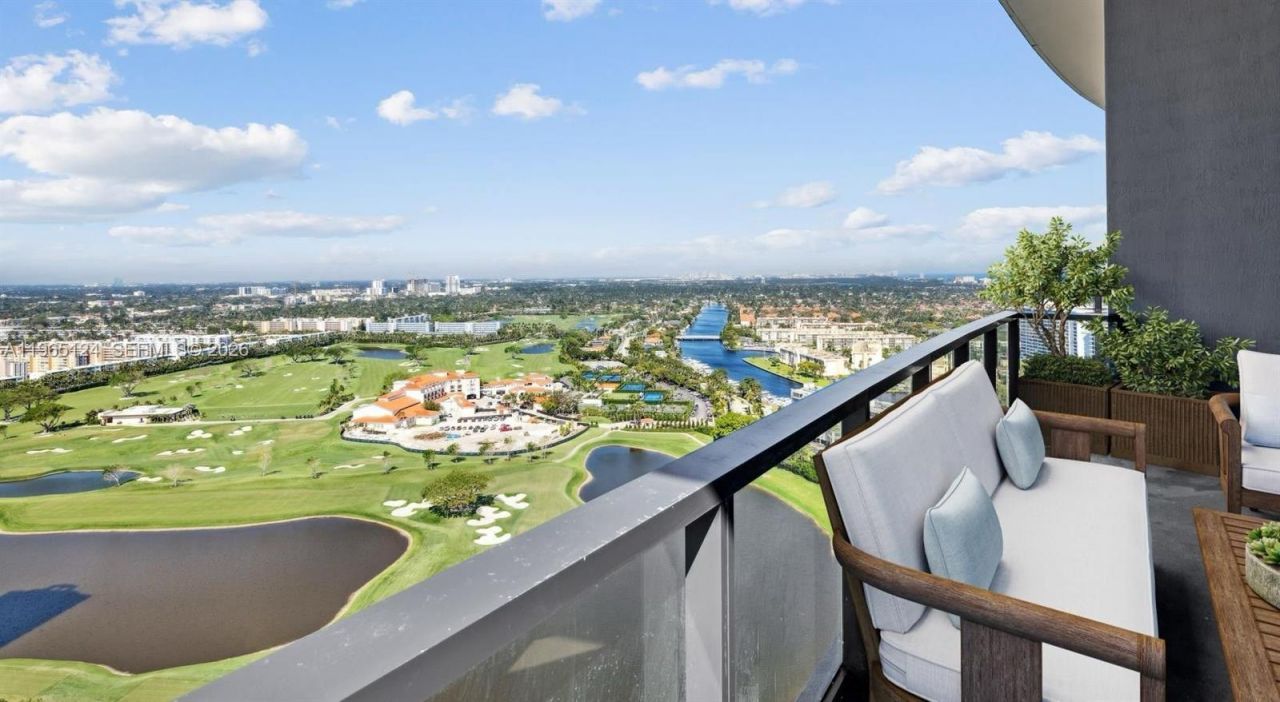 101 Diplomat Pkwy , Unit 204, Hallandale Beach, FL 33009 Photo