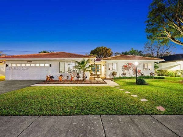 12020 SW 93rd St, Miami, FL 33186
