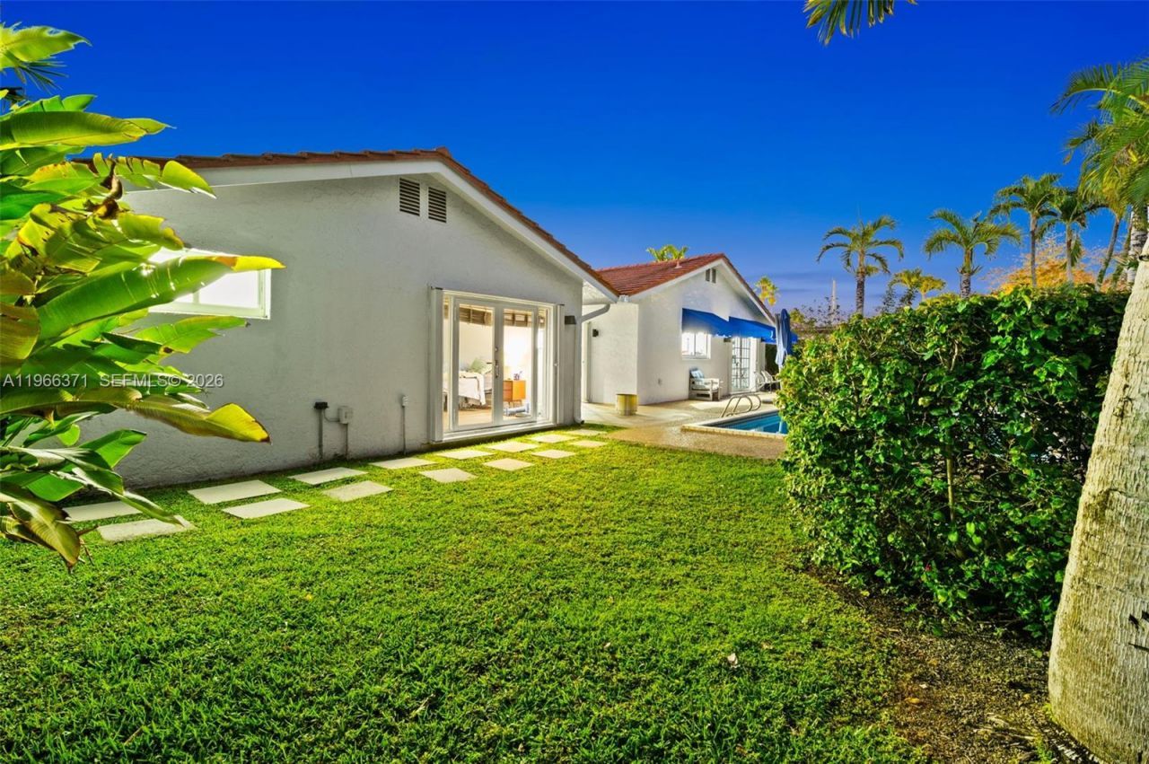 12020 SW 93rd St, Miami, FL 33186 Photo