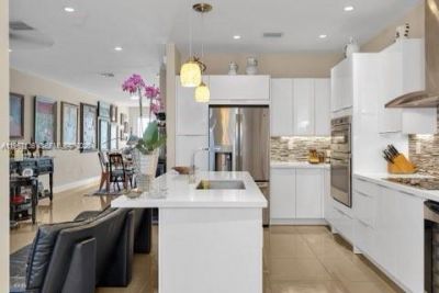 6309 NW 104 Th Path , Doral, FL 33178 Photo