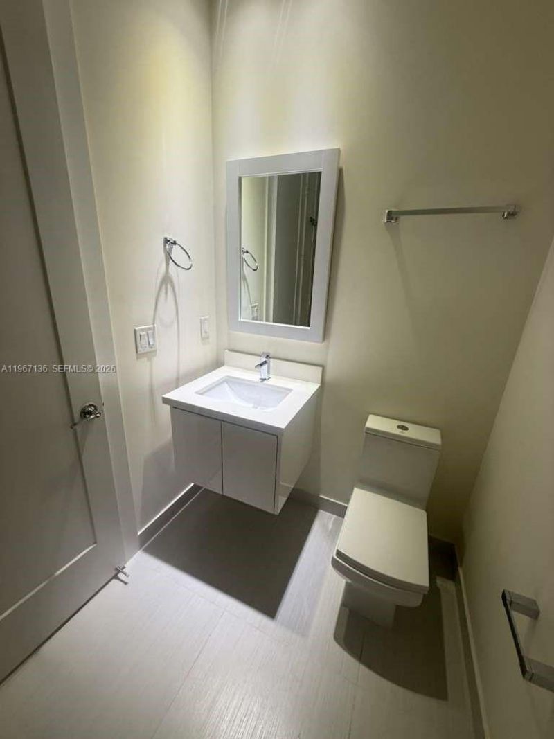 6309 NW 104 Th Path, Doral, FL 33178 Photo