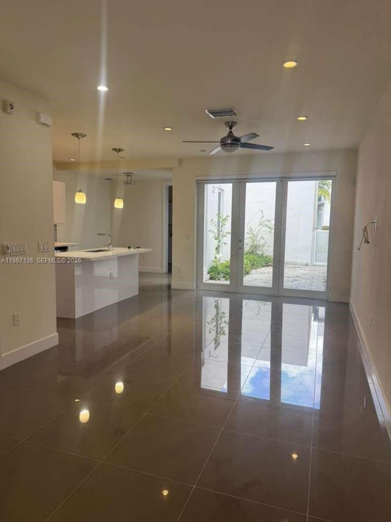 6309 NW 104 Th Path, Doral, FL 33178 Photo