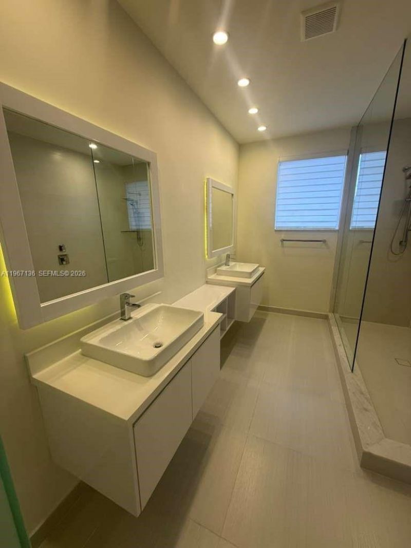 6309 NW 104 Th Path, Doral, FL 33178 Photo
