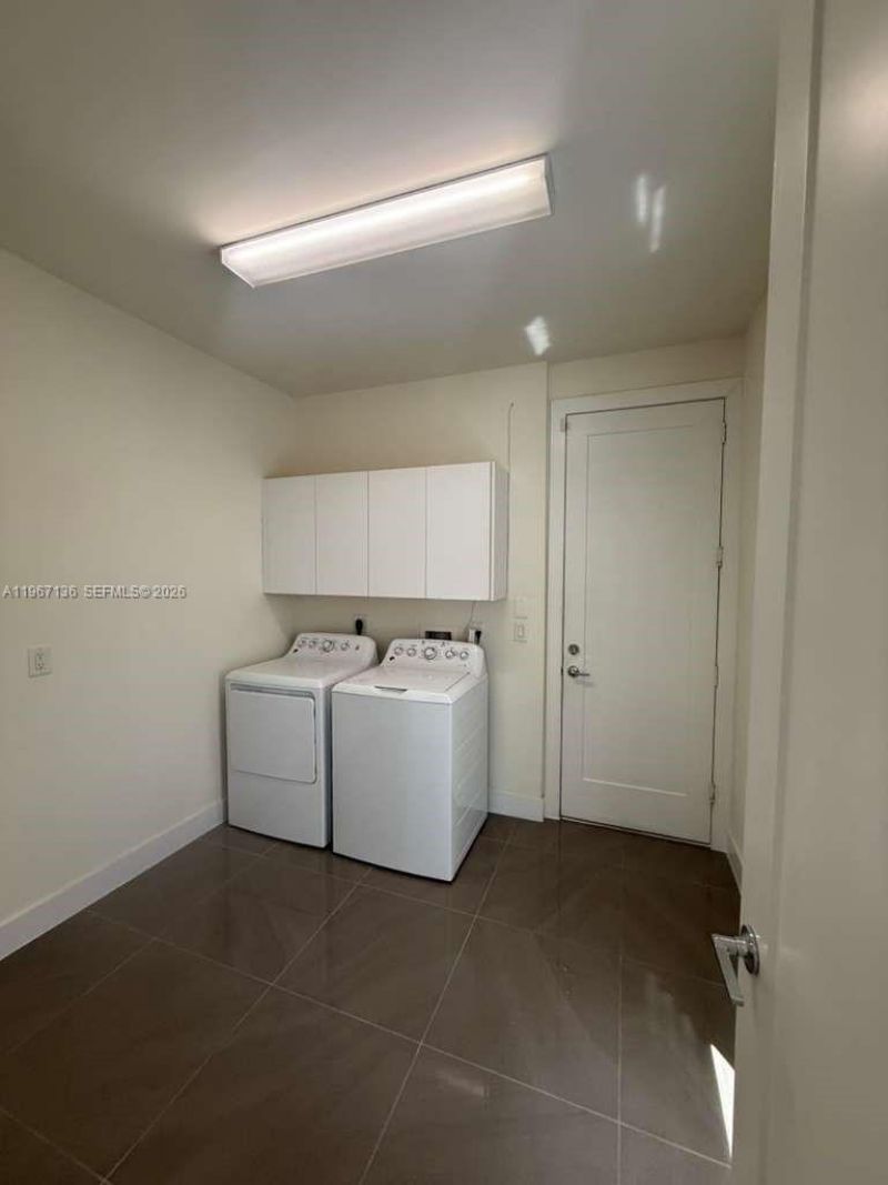 6309 NW 104 Th Path, Doral, FL 33178 Photo