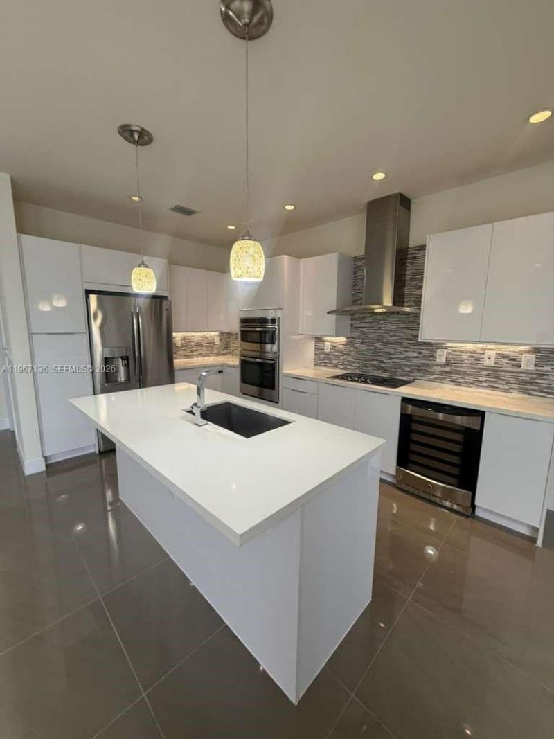 6309 NW 104 Th Path, Doral, FL 33178 Photo