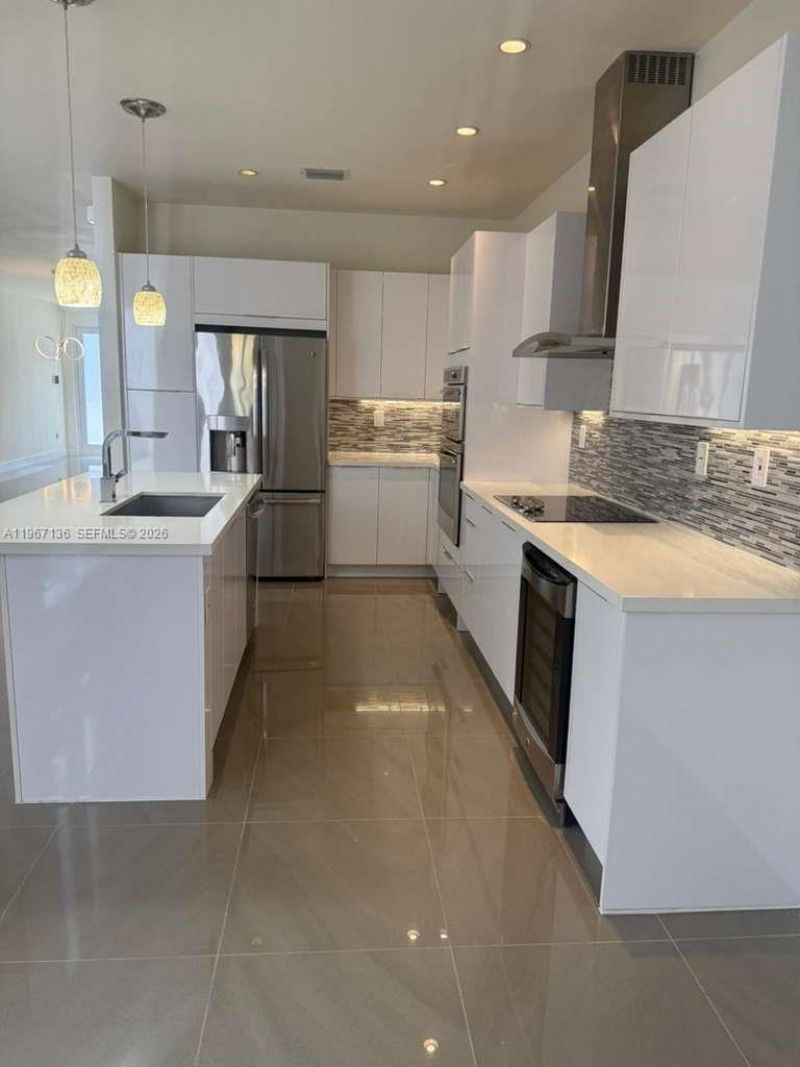 6309 NW 104 Th Path, Doral, FL 33178 Photo