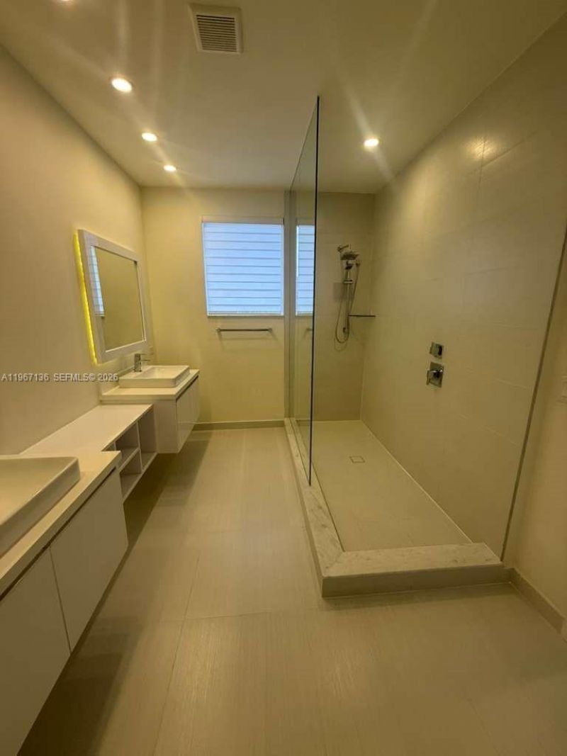 6309 NW 104 Th Path, Doral, FL 33178 Photo