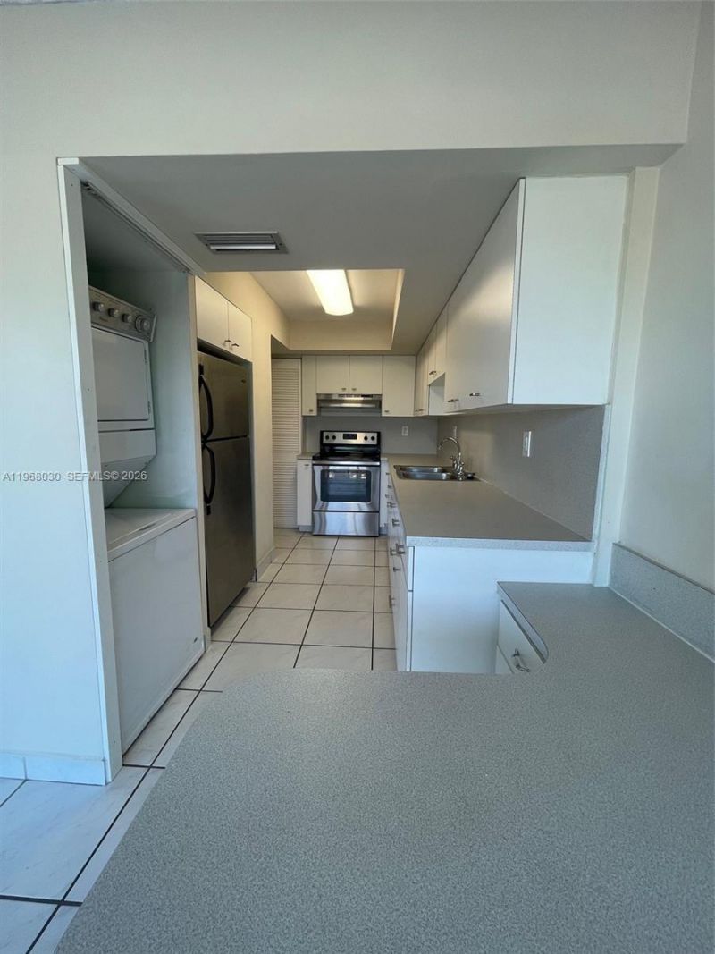 1350 SW 122nd Ave , Unit 212, Miami, FL 33184 Photo