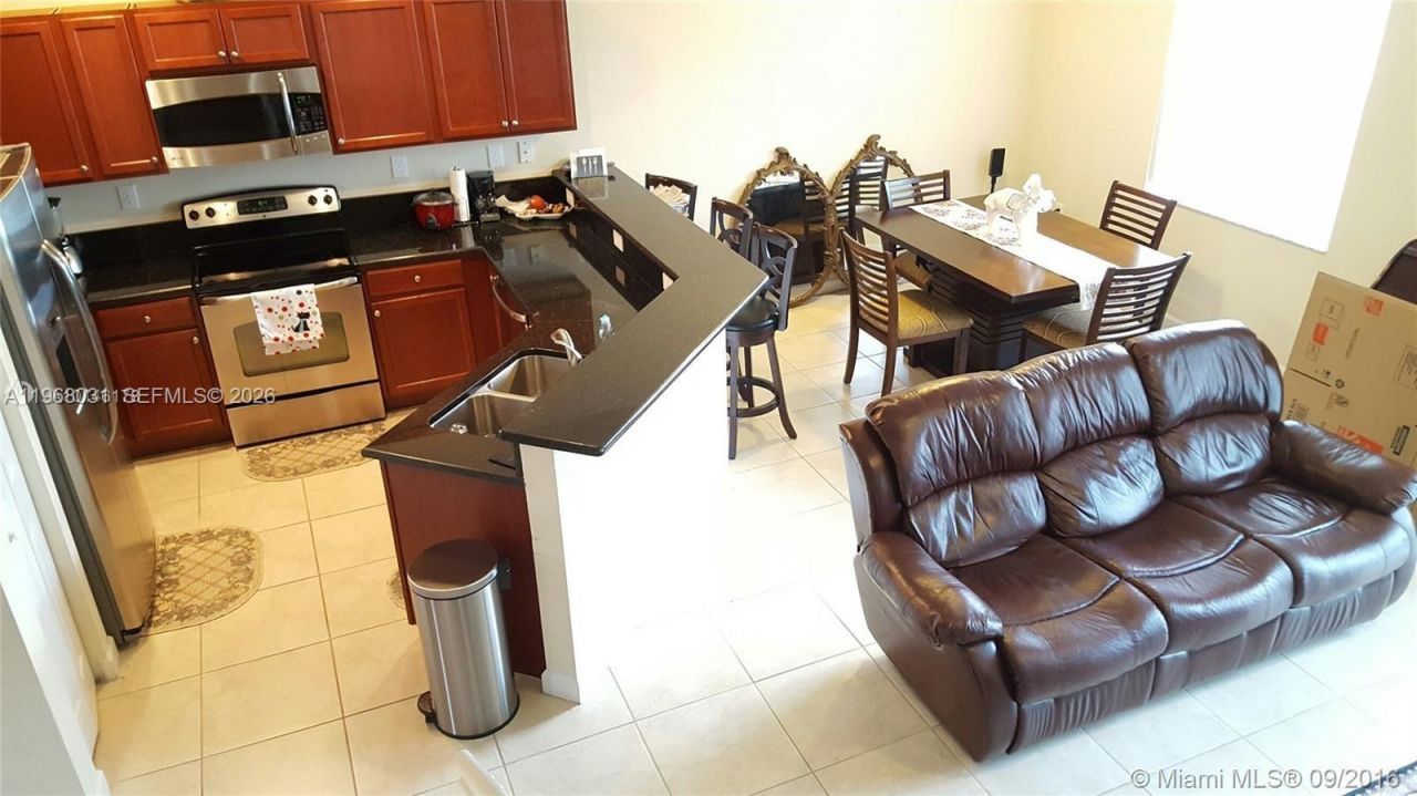 14716 SW 25th Ln, Unit 14716, Miami, FL 33185 Photo