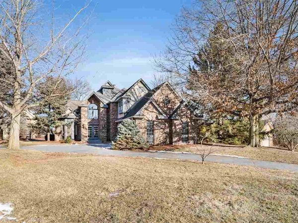 1701 Brown Deer Rd, Coralville, IA 52241