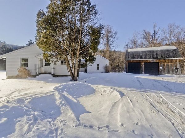16 Knightville Dam Rd, Huntington, MA 01085