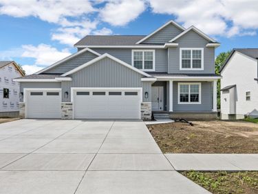 233 McCarran Avenue NE, Cedar Rapids, IA 52402