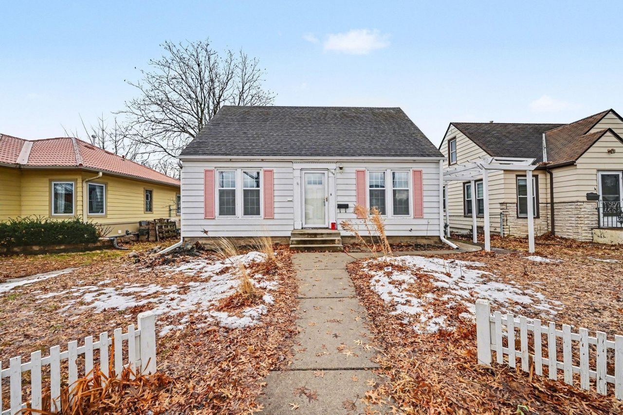 1108 California Avenue, Saint Paul, MN 55108 Main Photo