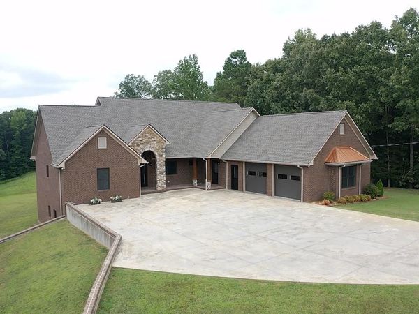 2660 Van Dyke Rd, Paris, TN 38242