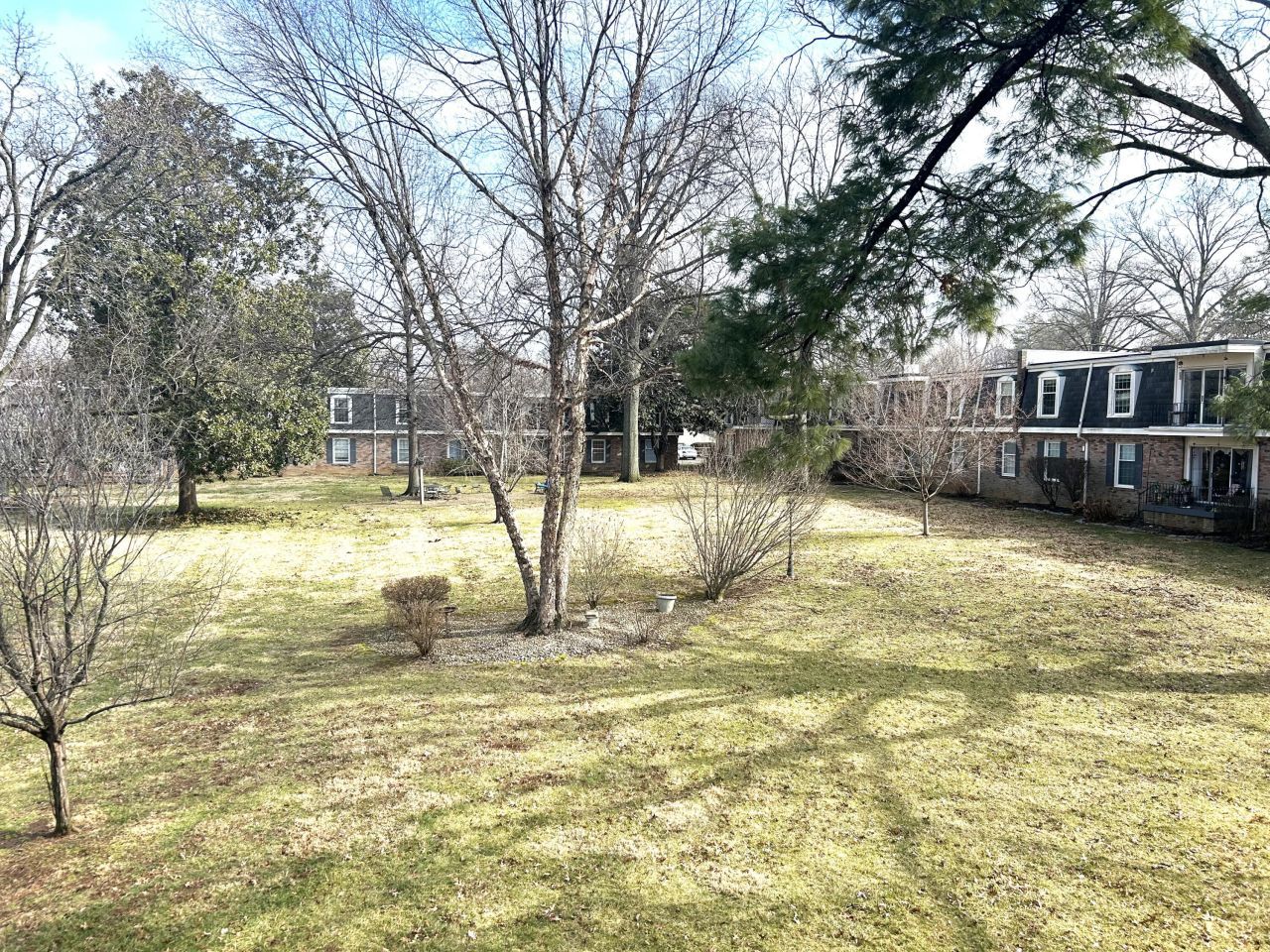 521 Zorn Avenue, Unit H-7, Louisville, KY 40206 Main Photo