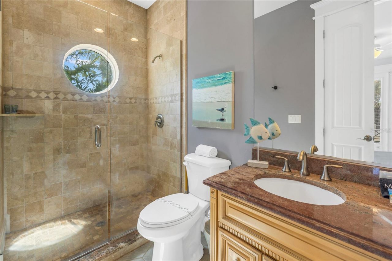 105 4th Street S, Bradenton Beach, FL 34217 Photo