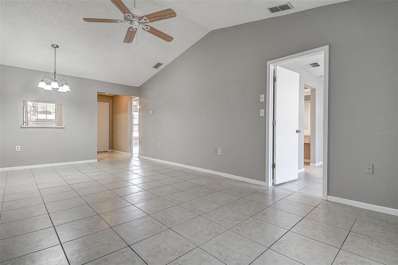 4752 Sunny Loop Loop, Unit 4752, Holiday, FL 34690 Photo