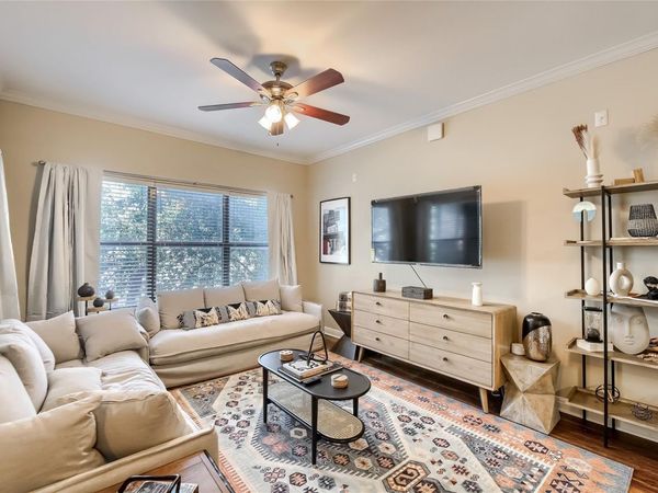 2502 Leon ST, Unit 212, Austin, TX 78705