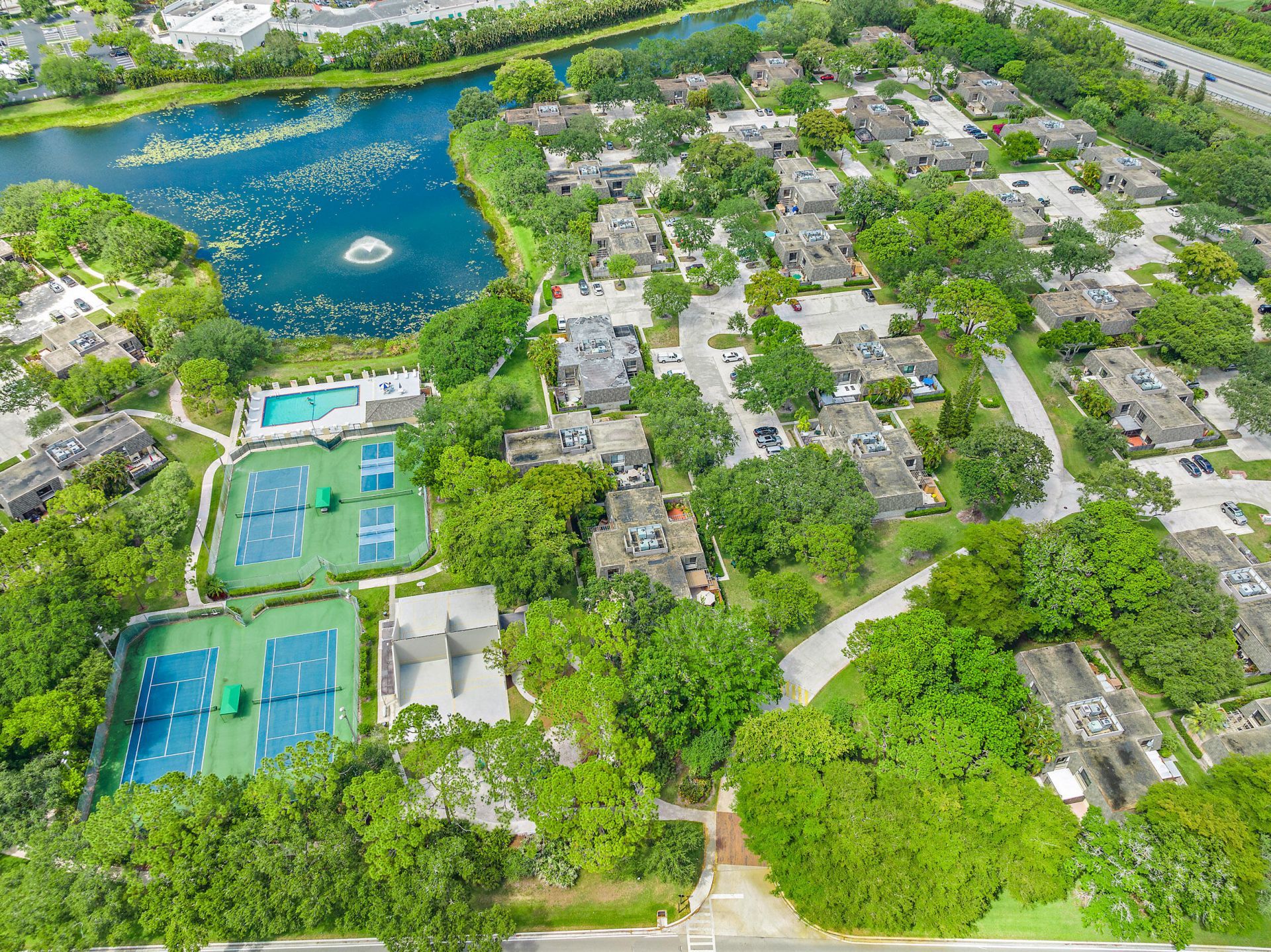 506 5th Terrace, Palm Beach Gardens, FL 33418 Photo