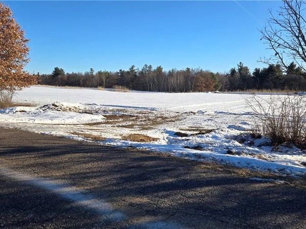 7948 E 1390th Ave., New Auburn, WI 54757