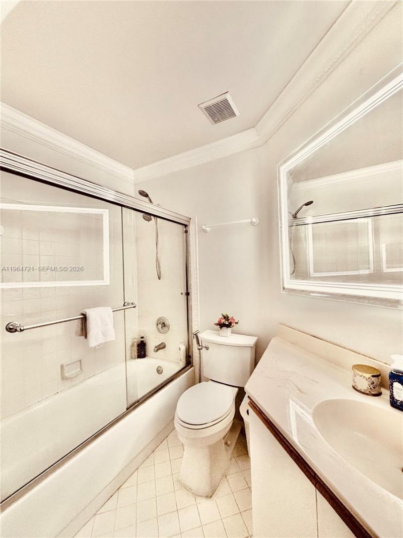 5258 Europa Dr, Unit H, Boynton Beach, FL 33437 Photo