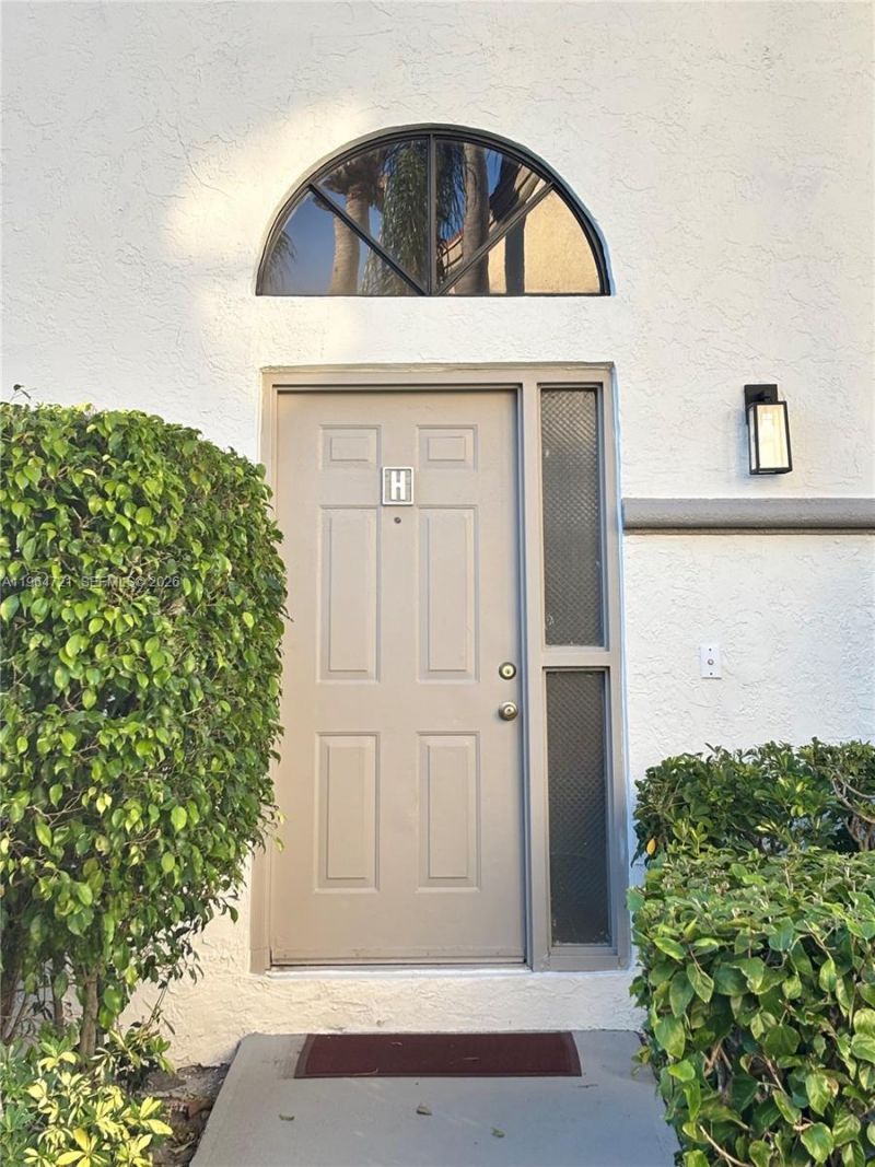 5258 Europa Dr, Unit H, Boynton Beach, FL 33437 Photo