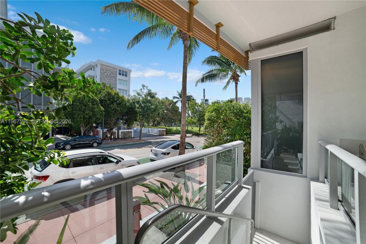 304 Ocean Dr , Unit 102, Miami Beach, FL 33139 Photo