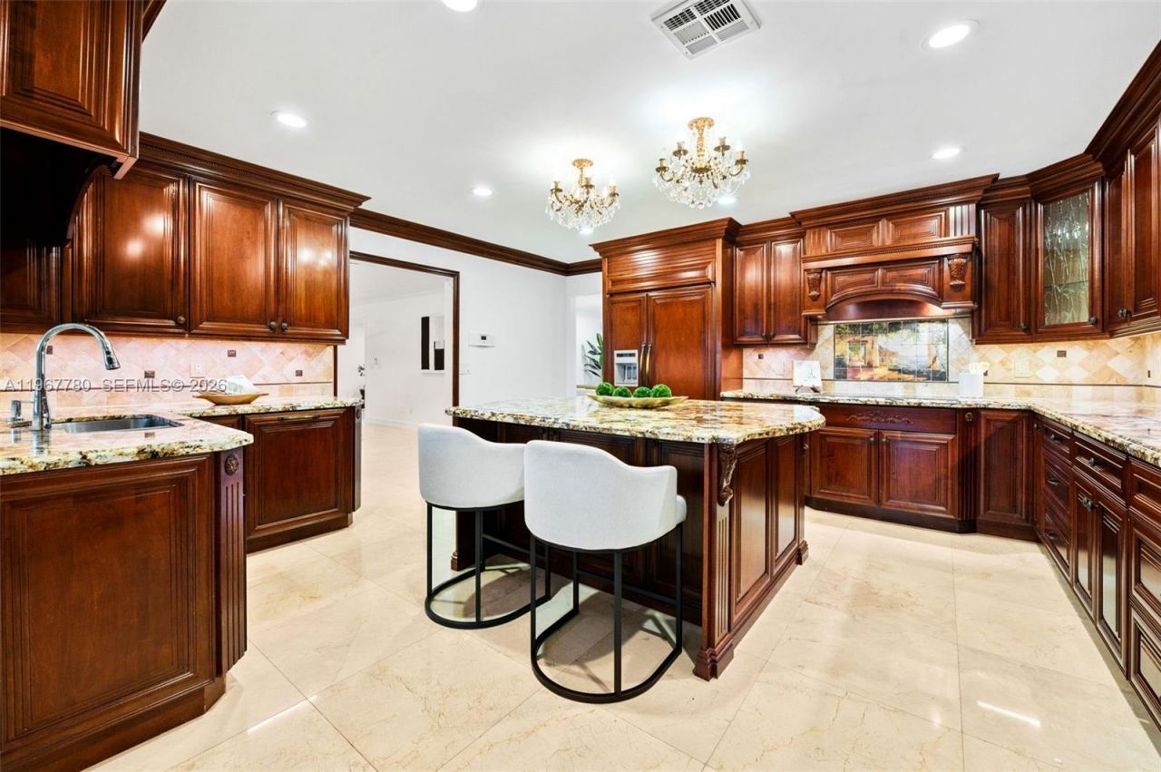 7720 SW 183rd Ter, Palmetto Bay, FL 33157 Photo