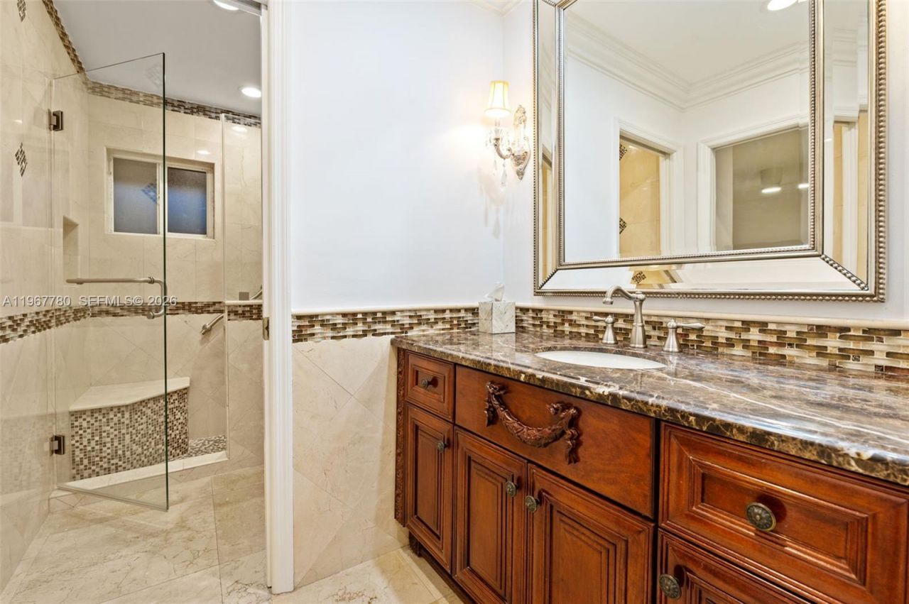 7720 SW 183rd Ter, Palmetto Bay, FL 33157 Photo