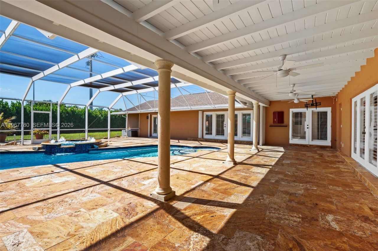 7720 SW 183rd Ter, Palmetto Bay, FL 33157 Photo