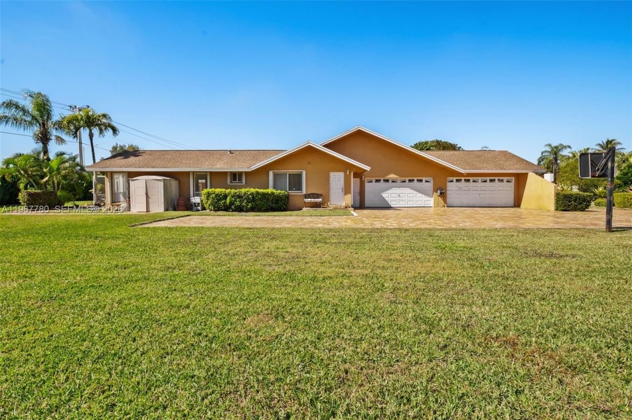 7720 SW 183rd Ter, Palmetto Bay, FL 33157 Photo