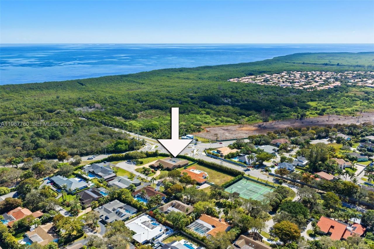 7720 SW 183rd Ter, Palmetto Bay, FL 33157 Photo