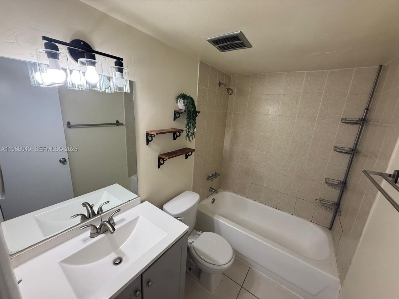 17530 NW 68th Ave, Unit C3012, Hialeah, FL 33015 Photo