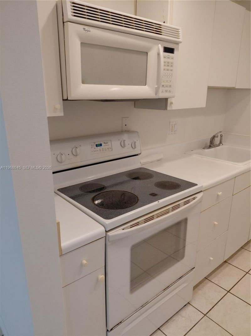 731 Hummingbird Way, Unit 10, North Palm Beach, FL 33408 Photo