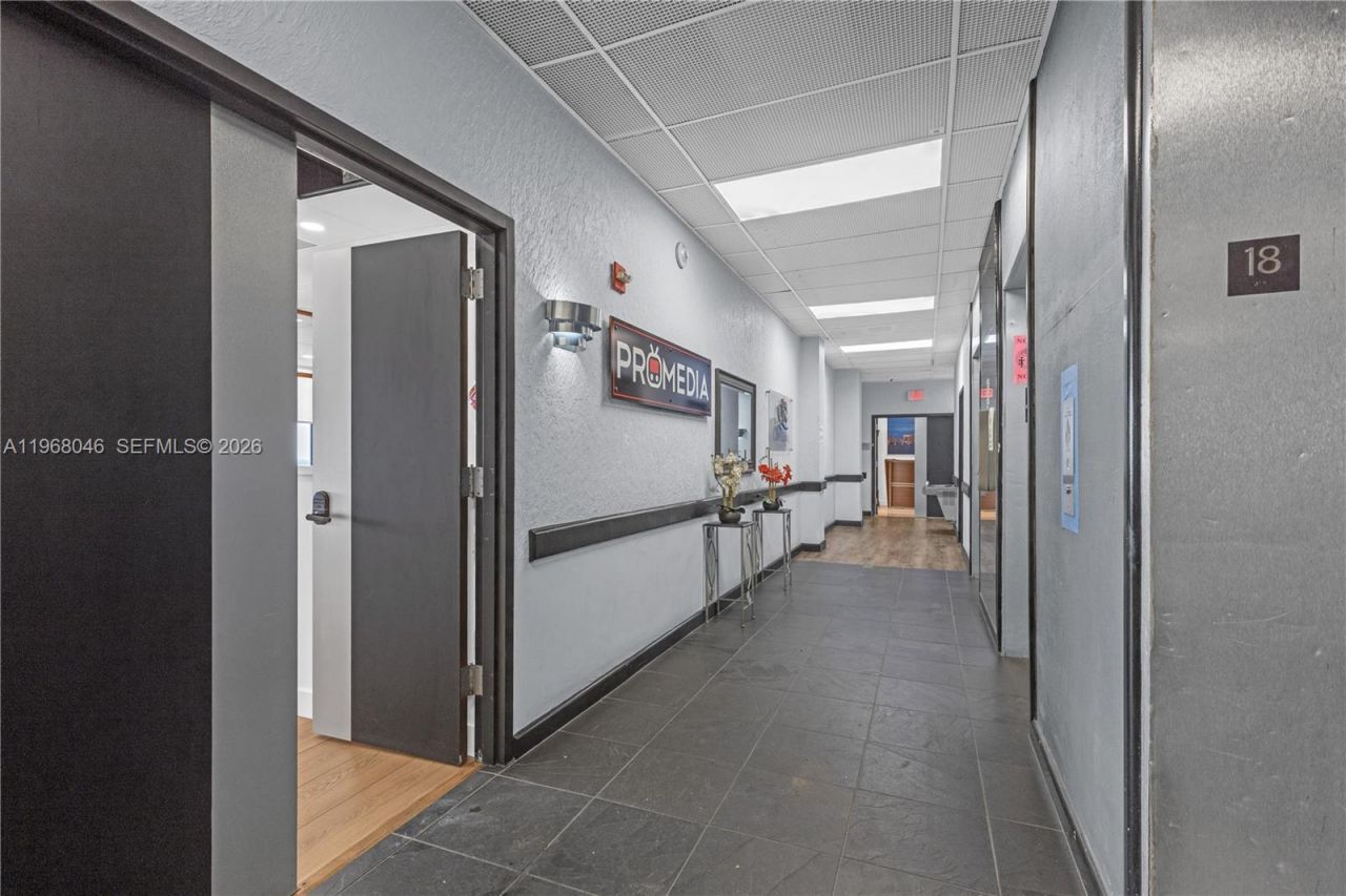 13499 Biscayne Blvd, Unit CUT2-3, North Miami, FL 33181 Photo