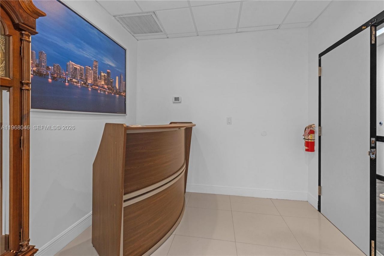 13499 Biscayne Blvd, Unit CUT2-3, North Miami, FL 33181 Photo